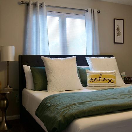 Cloud'S Bnb - The Signature Suite, For Cooks. Elizabethtown Exterior photo